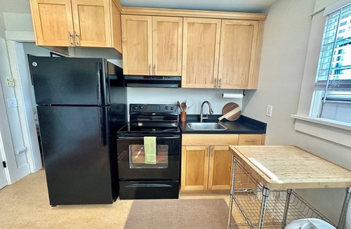 Larkspur Apartment | Cozy apartment in wonderful Bend with WiFi, AC