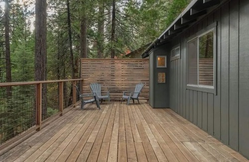 Arnold Cabin | Cozy Cabin in Arnold - Blue Lake Springs