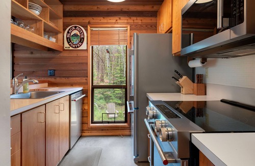 Black Butte Ranch Cabin | Cozy cabin in the heart of Black Butte Ranch