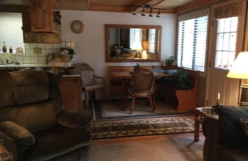 Incline Village Cabin | Cozy Cabin, Incline Village, Quiet Forest Setting, MAXIMUM 2 GUESTS