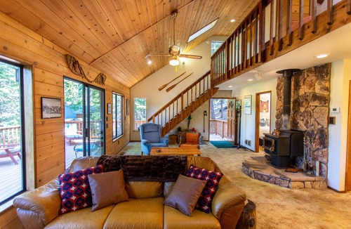 Arnold Cabin | Cozy Cabin located near Bear Valley Ski Resort