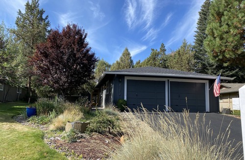 Old Farm District House | Cozy Canterbury | Dog-friendly oasis in Bend