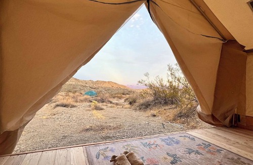 Nelson Apartment | Cozy Canyon Safari Tent w/Sunset & Sunrise Views + Private Bathroom
