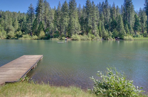 Arnold Cabin | Cozy chalet in the forest with WiFi & washer/dryer - seasonal pool & tennis