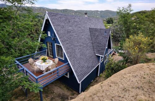 Banning House | Cozy Chalet Retreat in Banning, California