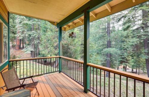 Lake Almanor West House | Cozy Chester Home w/Patio & Lake Access!