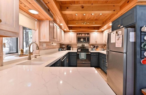 Camp Connell Cabin | Cozy Chic Chalet - Enchanting Family Retreat w/Hot Tub & Surprises! Dog Friendly