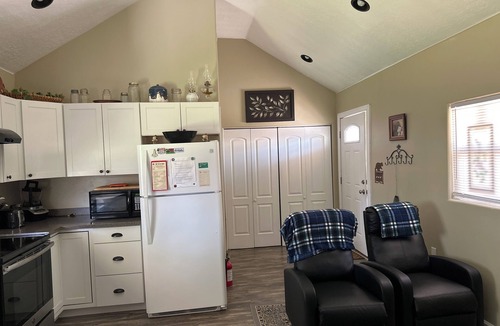 Littlefield Cottage | Cozy, Clean cottage Close to Mesquite, NV, golf courses, casinos, & ATV riding