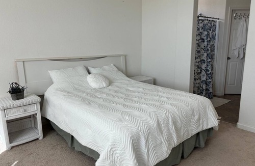 Merced House | Cozy Comforting Home, Away From Home