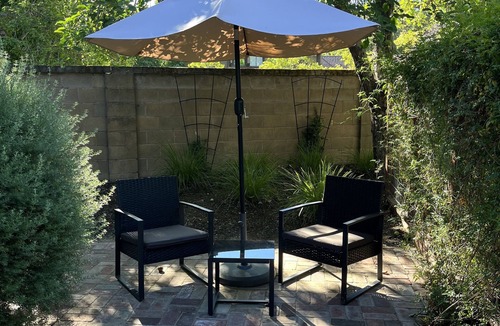 Lafayette Cottage | Cozy contemporary cottage in downtown Lafayette near shops and restaurants