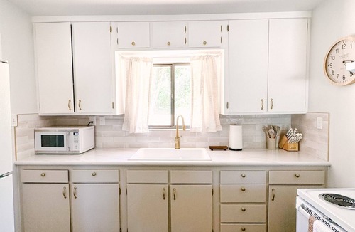 Leeds House | Cozy Cottage Near St. George and Zion