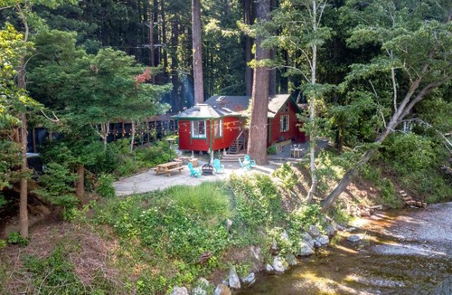 Cazadero House | Cozy Creek Cabin - On Austin Creek Hot Tub - Dog Friendly - BBQ Grill - Fast WiFi