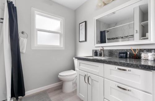 North Clairemont House | Cozy Family Home - Central to everything!