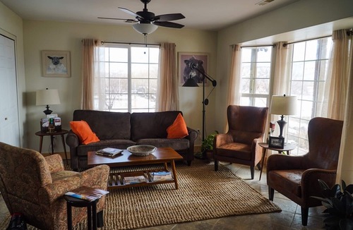 Monroe House | Cozy Farmhouse Inn located off I-70 in the beautiful Sevier Valley