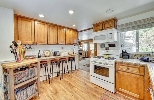Forest Falls Cabin | Cozy Forest Falls Rental Cabin Near Hiking Trails!