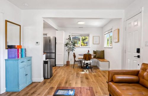 Paso Robles House | Cozy Getaway Stroll to Shops and Restaurants