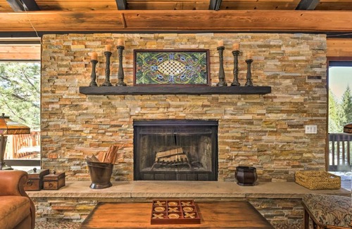 Pine Mountain Club House | Cozy 'Grand Woodland' Cabin w/Mountain Views