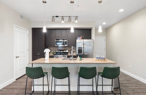 Riverside Apartment | Cozy Green 1BR Retreat Pool, Hot Tub & Near ASU & Mill Ave