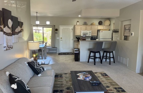 Rancho Vistoso Condo | Cozy ground level resort style condo with heated pool/hot tub, and gym!