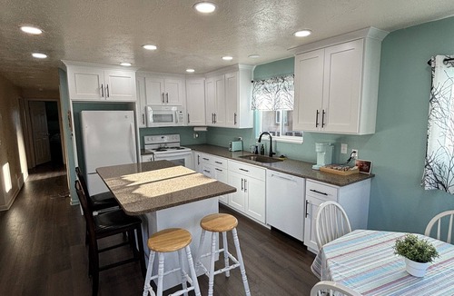 Price House | Cozy Home in Historic Helper Utah, near park, pool, Utah Aggies baseball field.