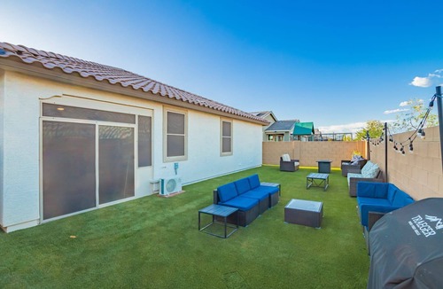 Maricopa County House | Cozy home with a modern touch. Perfect get-a-way that is quiet & serene.