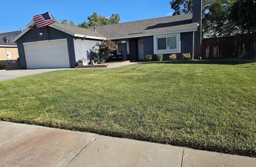 Rosamond House | Cozy house in the heart of Willow Springs