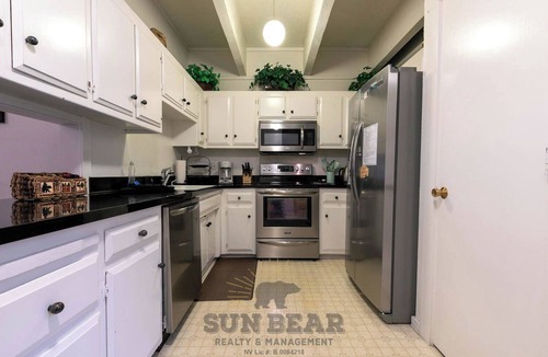 Incline Village Condo | Cozy Lakefront Complx - Beach Access (LA99932)