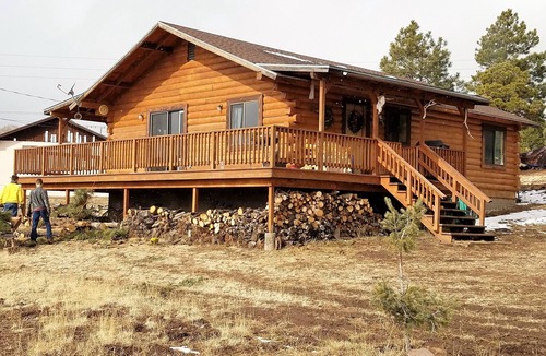 Alpine Cabin | Cozy log cabin in the Alps of Arizona