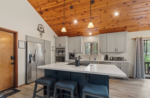 Pinetop Cabin | Cozy Newly Renovated PET FRIENDLY! Pinetop Cabin Retreat at 7300ft Elevation