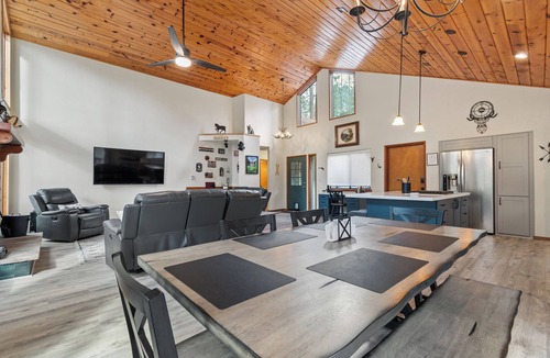 Pinetop Cabin | Cozy Newly Renovated PET FRIENDLY! Pinetop Cabin Retreat at 7300ft Elevation