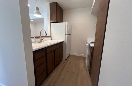 Northwood Condo | Cozy, newly renovated studio condo with fitness room, WiFi in delightful Irvine