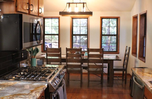 Beckwourth Ski Chalet | Cozy, peaceful mountain retreat in Lake Davis, Portola. Outdoor lover getaway!