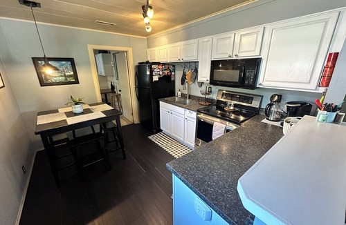 Ponderosa Park Cabin | Cozy Pines Cabin in Prescott - 3bd/2ba