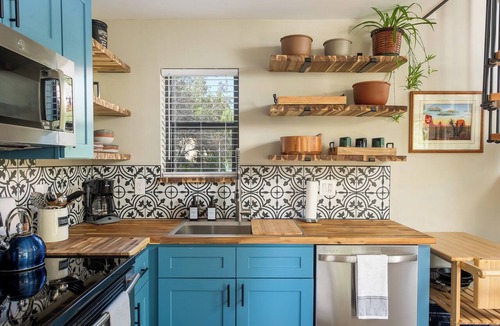 Sedona Cottage | Cozy private 1BR cottage in Sedona on Oak Creek with parking and creek access.