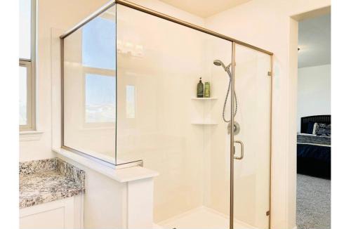 Elk Grove House | Cozy Private master bedroom in a single family house