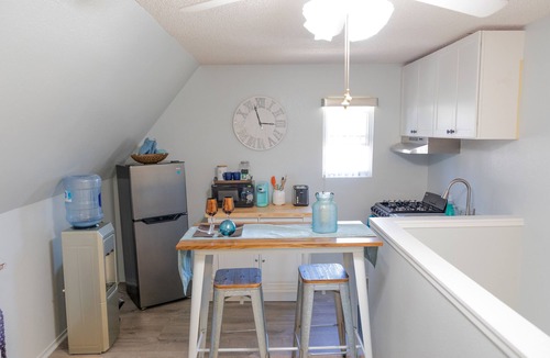 Santa Maria Apartment | Cozy quiet apartment on the Central Coast, 25-35 minutes to Pismo & Avila Beach