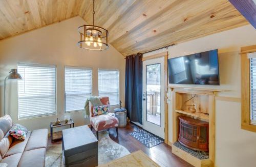 Lake Almanor Peninsula House | Cozy & Restful Cabin, Steps to Lake Almanor