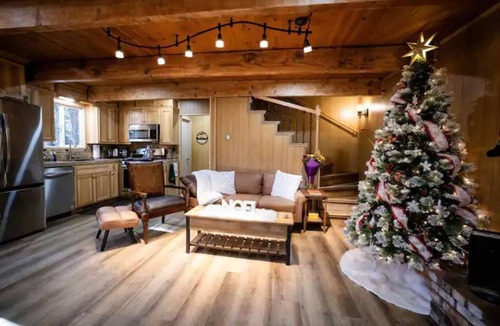 Cold Springs Cabin | Cozy retreat near Dodge Ridge Ski Resort, and Pinecrest Lake with fast Wi-Fi