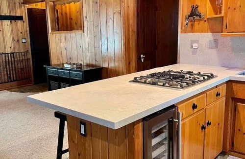 Sierra Tract Cabin | Cozy S Lake Tahoe Cabin in the City! 30 day minimum