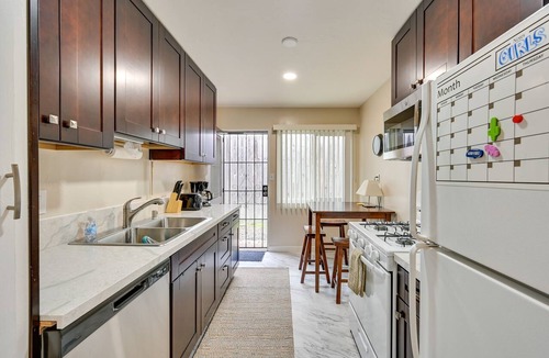 Pacific Beach Apartment | Cozy San Diego Escape w/Yard, Near Beaches!