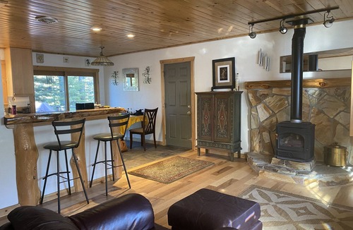 Country Club Estates House | Cozy Ski retreat- South Lake Tahoe area. Off Pioneer Road