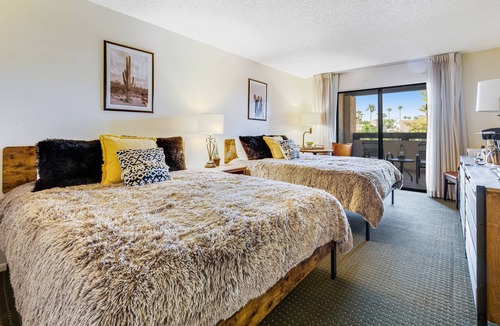 Inner Circle Apartment | Cozy Studio in the Heart of Scottsdale W/Free WiFi, Private Patio, & Shared Pool