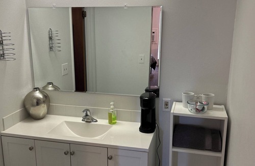 Fillmore Apartment | Cozy studio with Smart TV and WiFi in Fillmore.