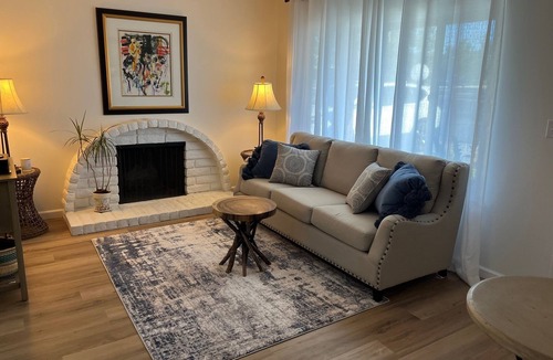 Livermore House | Cozy townhome with backyard retreat! Minutes to wineries and downtown.