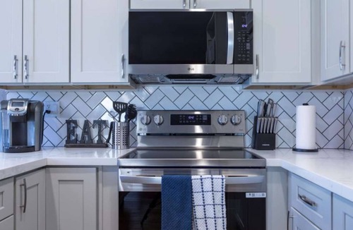 Kyrene-Superstition Condo | Cozy townhouse with community pool, heart of Tempe near ASU