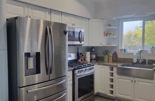 Dayton House | Cozy & Updated Home with Hot Tub