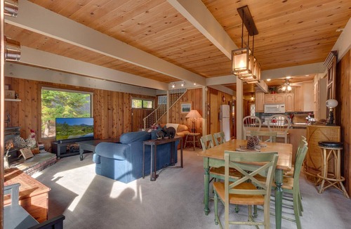 Tahoe City House | Cozy Wood Cabin By Tahoe Getaways - 3 BR w Hot Tub, Fireplace + Backs to Forest