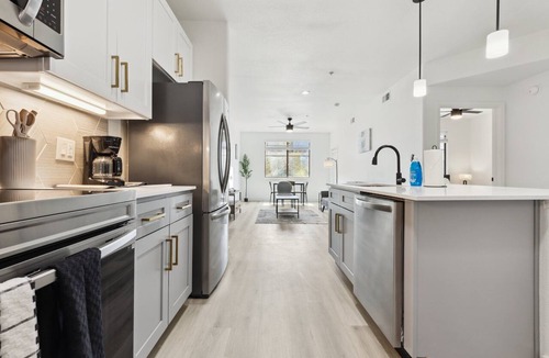 Glendale Sports and Entertainment District Apartment | CozySuites at Zone Westgate
