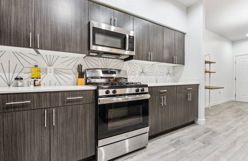 Glendale Sports and Entertainment District Apartment | CozySuites Glendale by the stadium with pool! 31