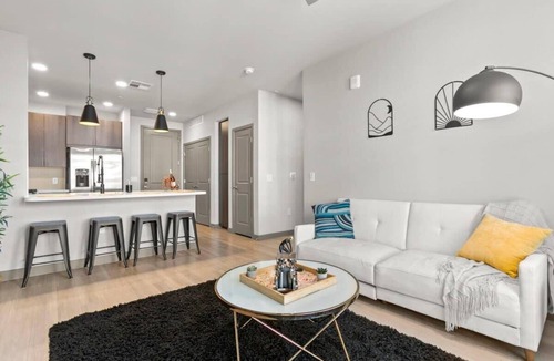 Roosevelt Apartment | Cozysuites PHX RORO Gym, Pool, Pets, Parking! #8